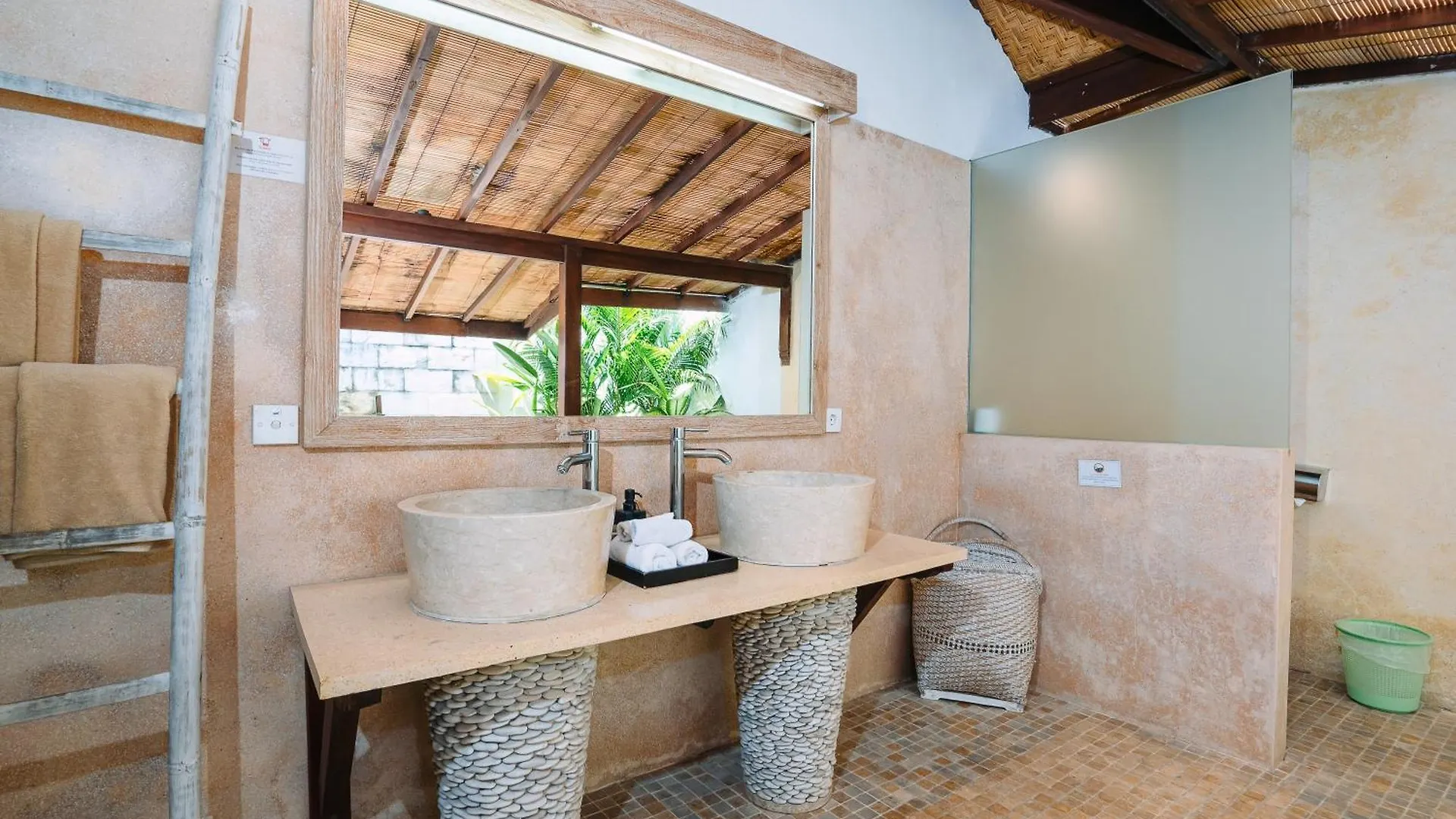 Villa Cira - 5 Bedrooms Private Villa Next To Seminyak  סמיניאק