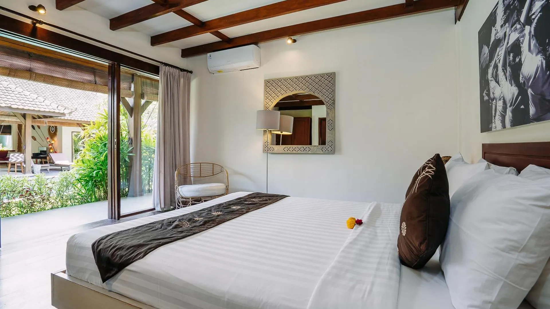 Villa Cira - 5 Bedrooms Private Villa Next To Seminyak 0*, סמיניאק