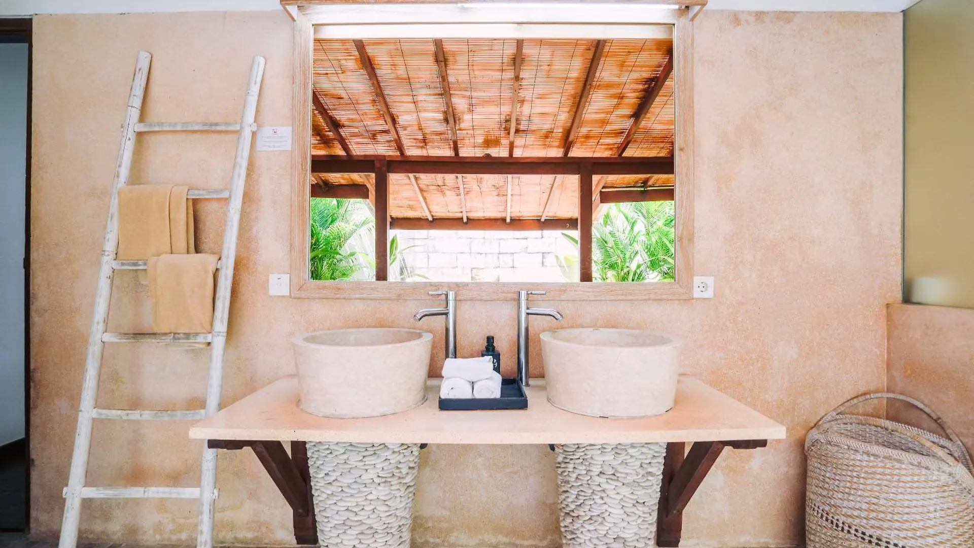 Villa Cira - 5 Bedrooms Private Villa Next To Seminyak אינדונזיה