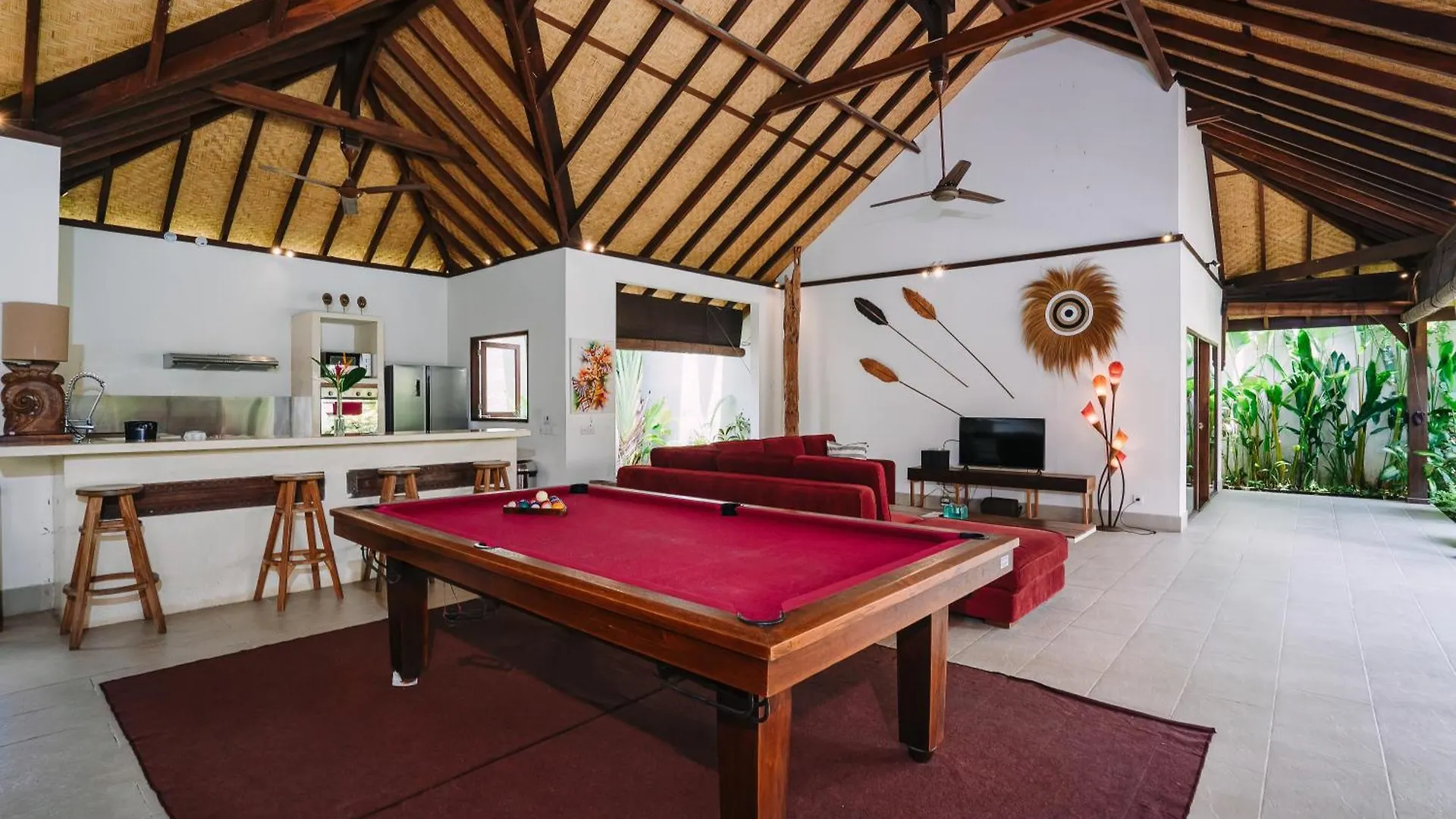Villa Cira - 5 Bedrooms Private Villa Next To Seminyak