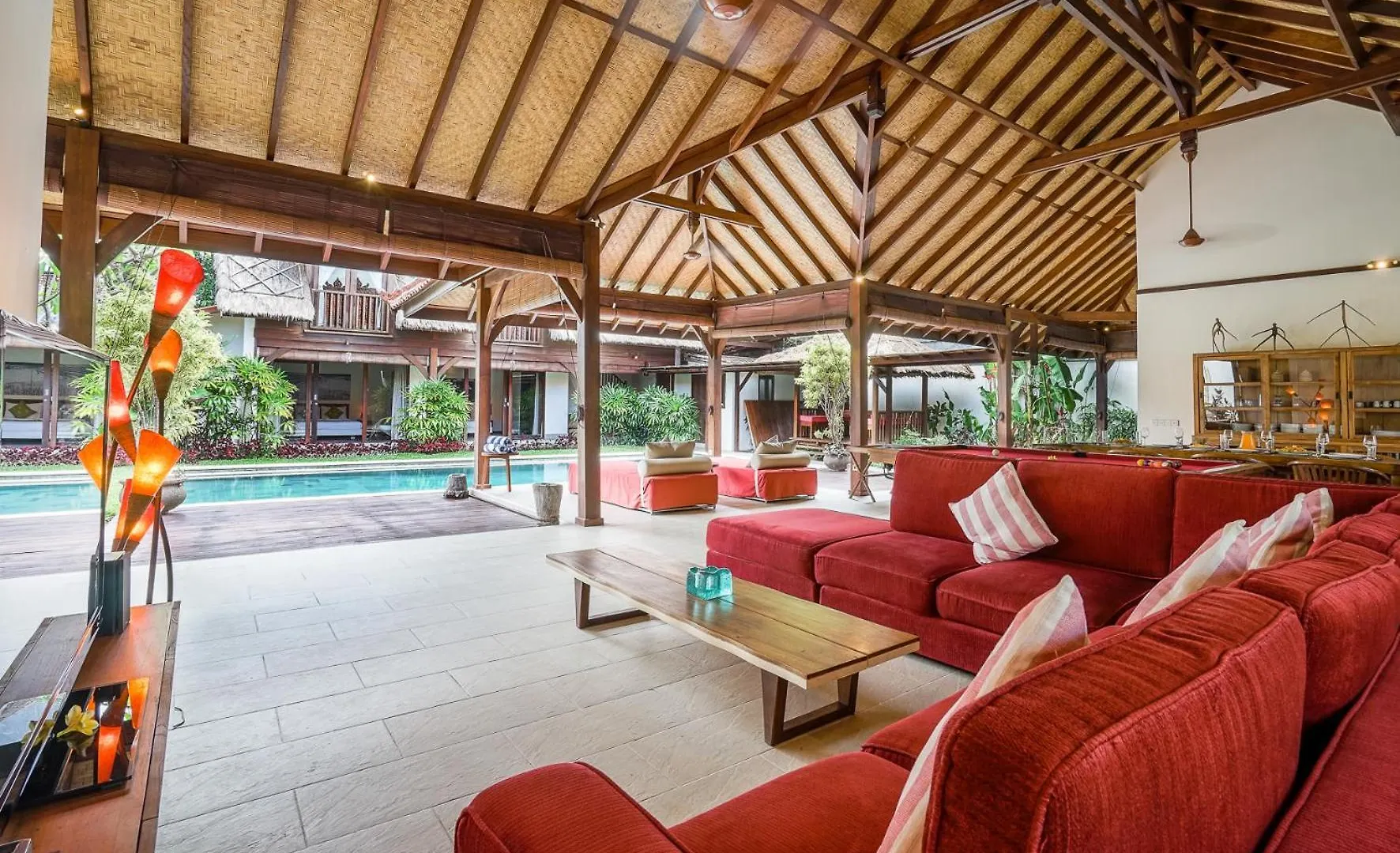 Villa Cira - 5 Bedrooms Private Villa Next To Seminyak סמיניאק