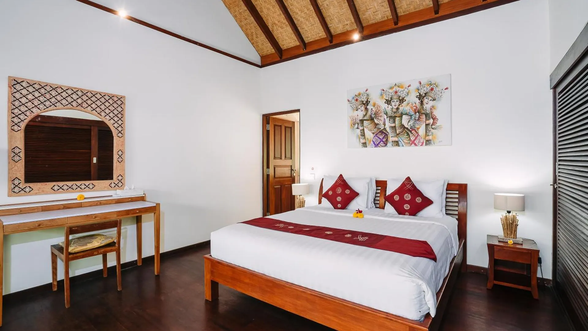 Villa Cira - 5 Bedrooms Private Villa Next To Seminyak